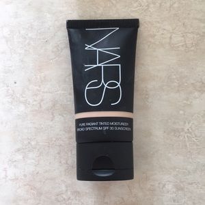 NARS Pure Radiant Tinted Moisturizer